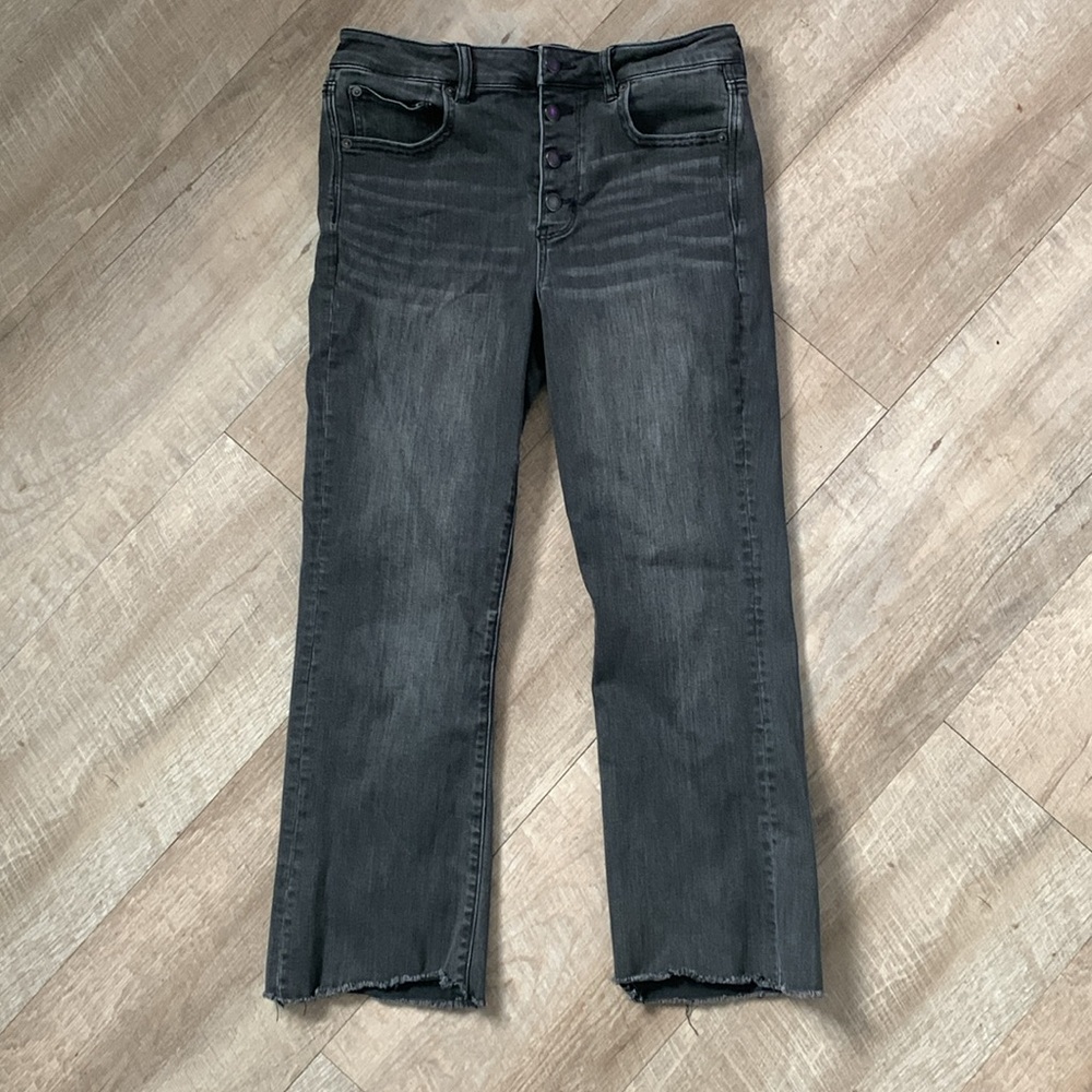 American Eagle Hi-Rise Cropped Flare Button Fly Distressed Hem Size 12 Regular - Picture 2 of 10